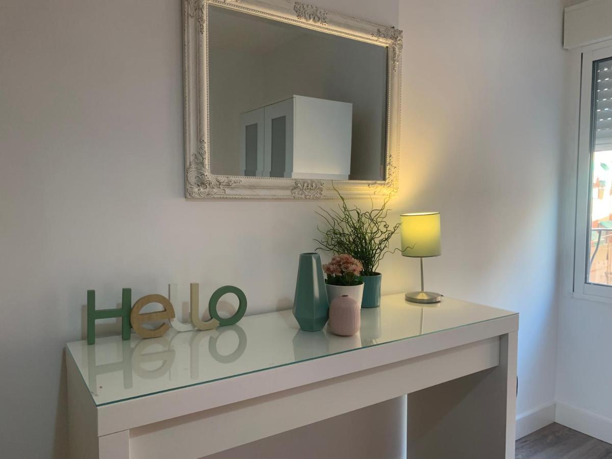 Centro Grupos Malaga Parking Gratis 3 Apartment Exterior photo